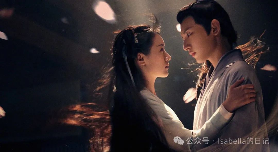 成毅的古装扮相，无论是《琉璃》中的司凤还是《莲花楼》中的白鹿，都展现了他独特的魅力与多变的妆容 - 炫图天下