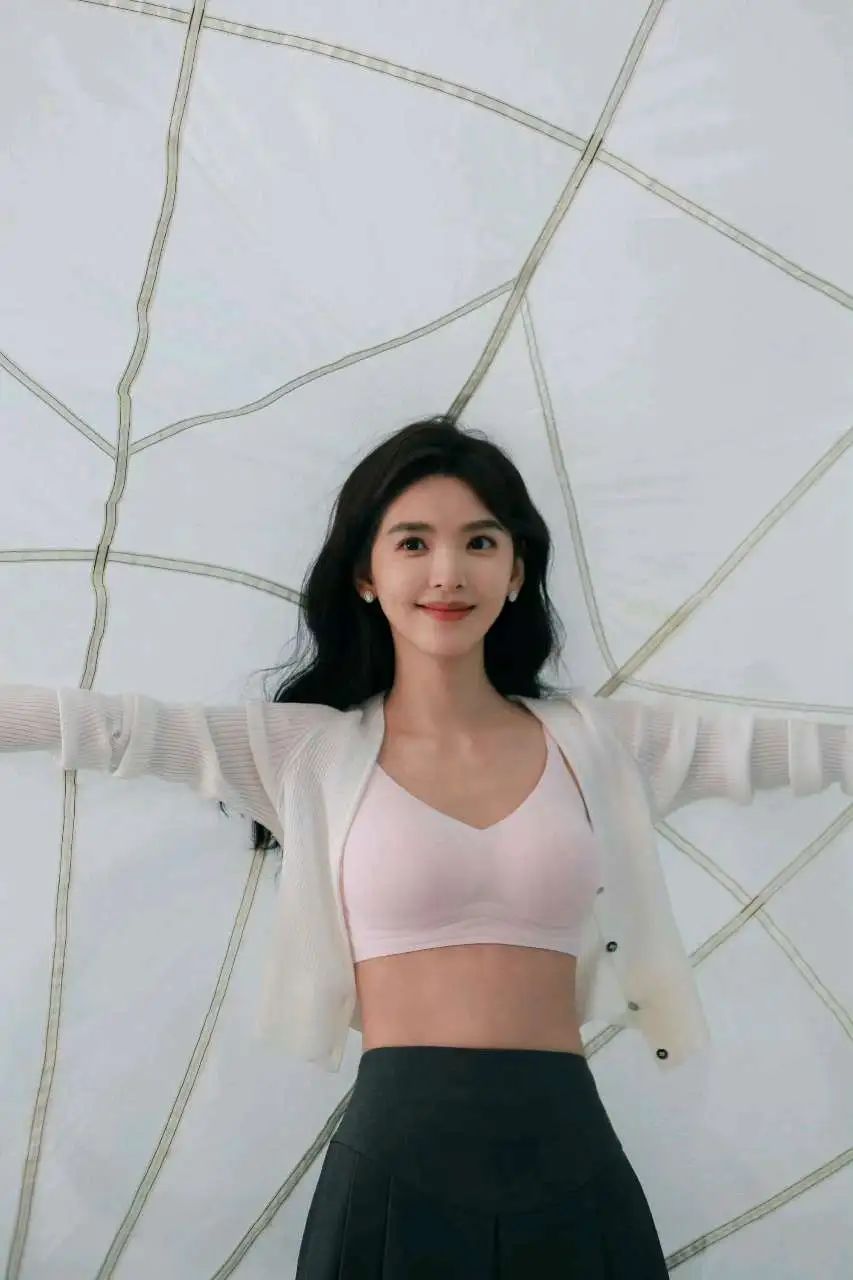 No.144 章若楠：初恋的那个女孩，我曾经的最爱！ - 炫图天下