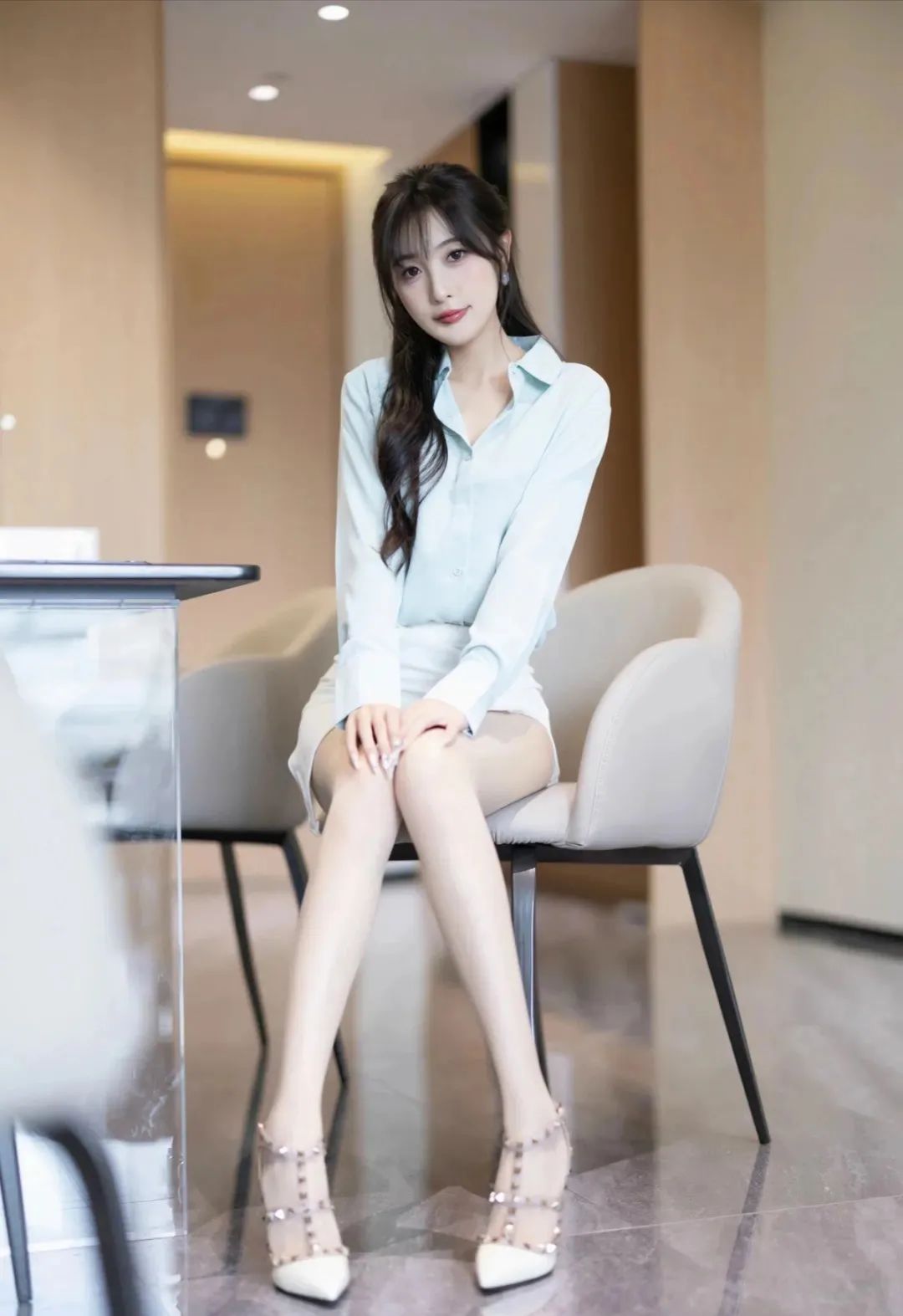 美女写真 、知性大方 - 炫图天下