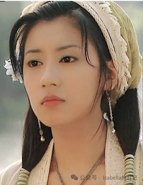 贾静雯散发出成熟女人既感性又优雅含蓄、如玛奇朵咖啡般的气息和光泽 - 炫图天下