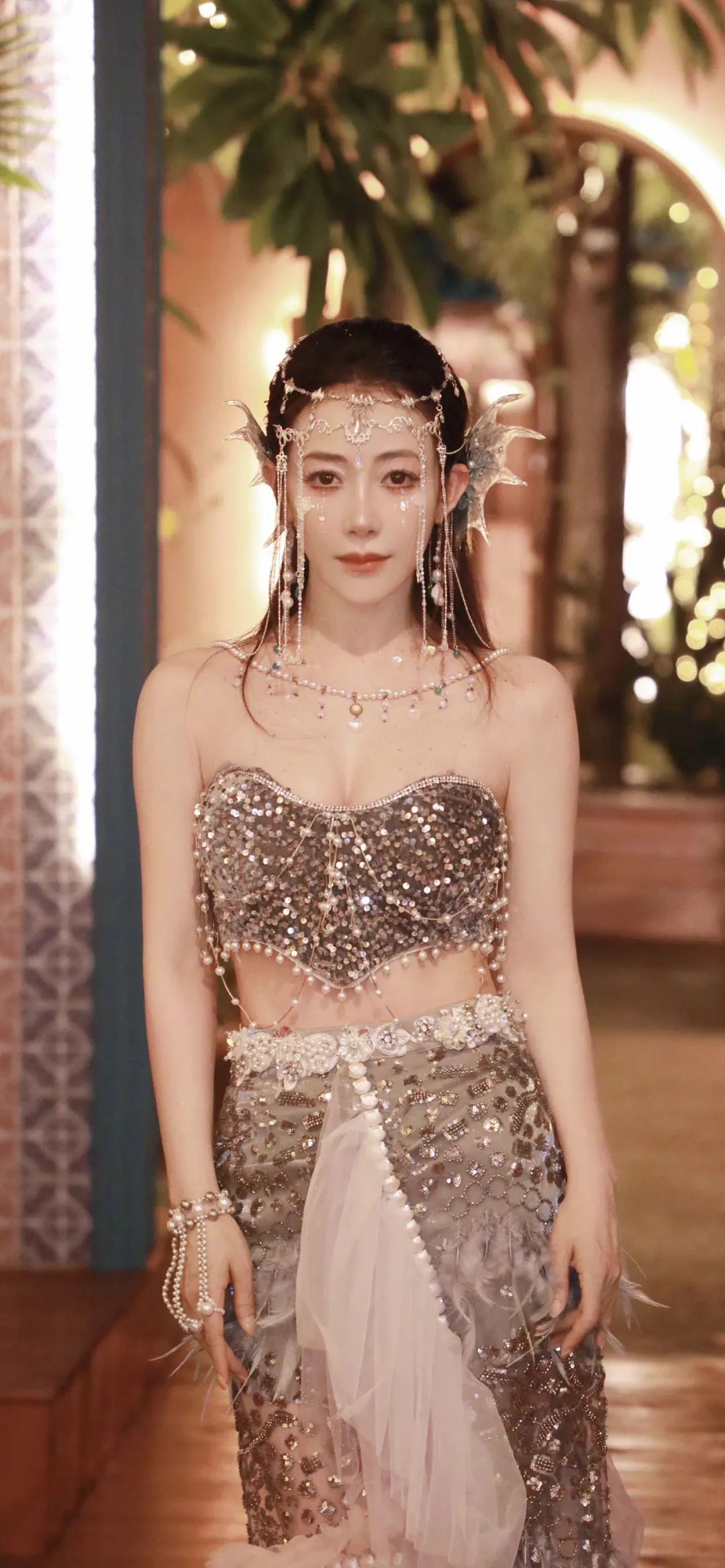 壁纸｜陈紫函性感亮片裙人鱼公主造型壁纸分享 - 炫图天下