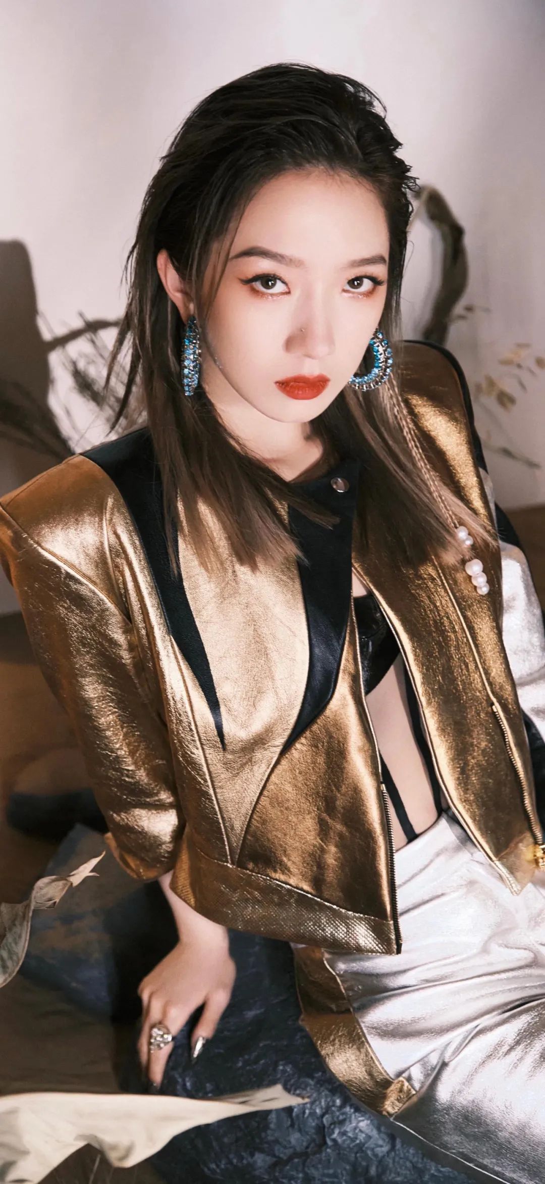 壁纸｜孟美岐性感狂野壁纸分享 - 炫图天下