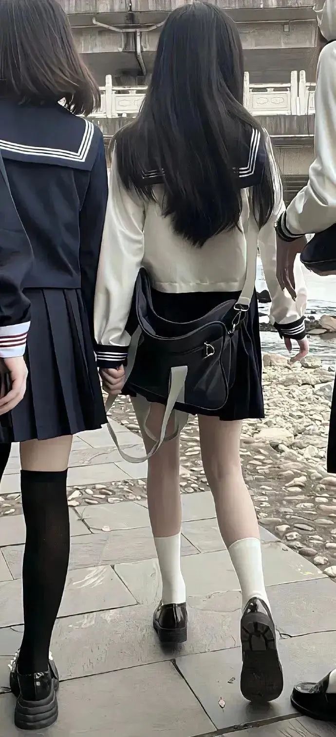 美女壁纸 | 一秒钟的瞬间就已注定 两个人的故事你我决定 - 炫图天下