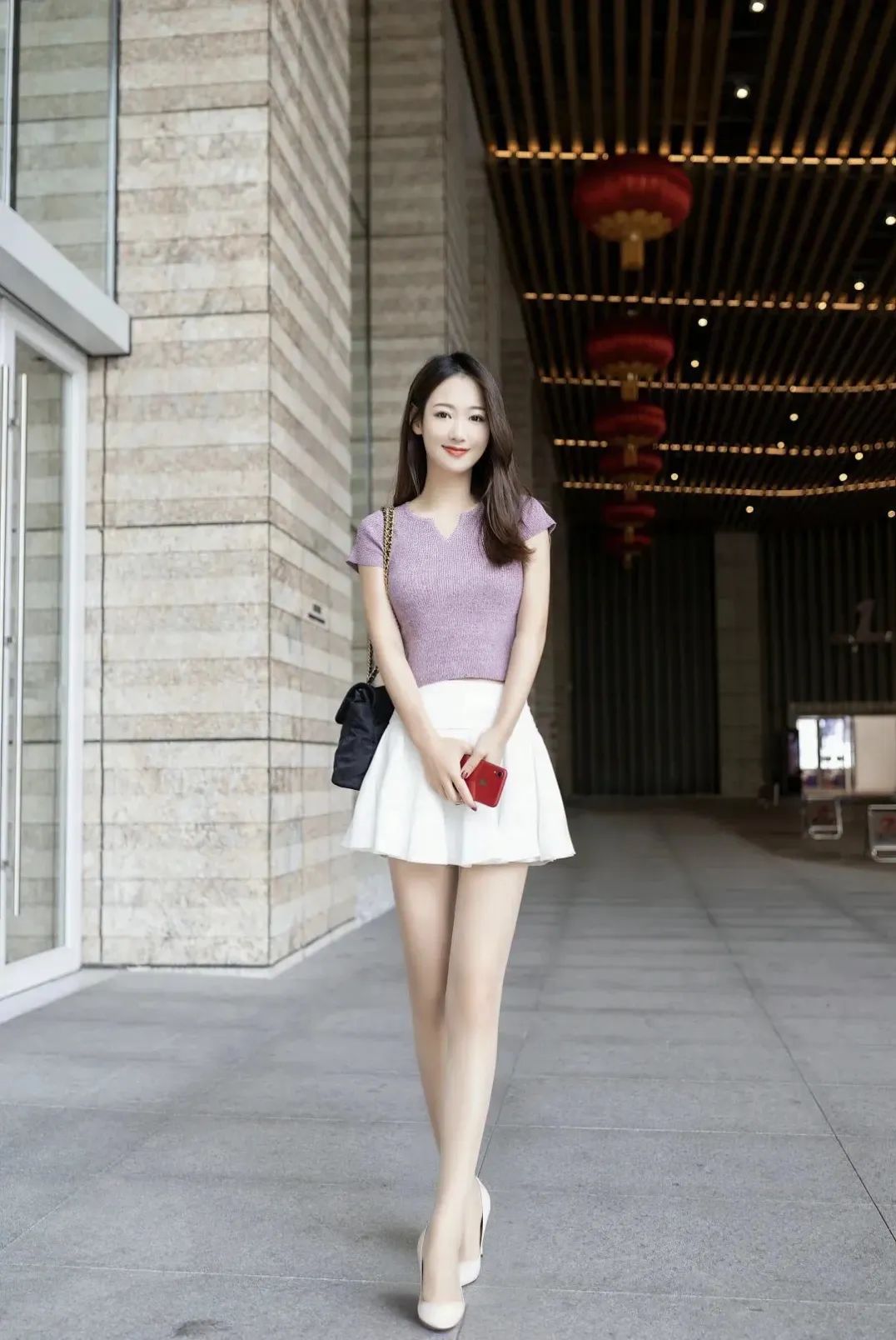 美女模特、短裙美腿佳人，好想去搭话 - 炫图天下