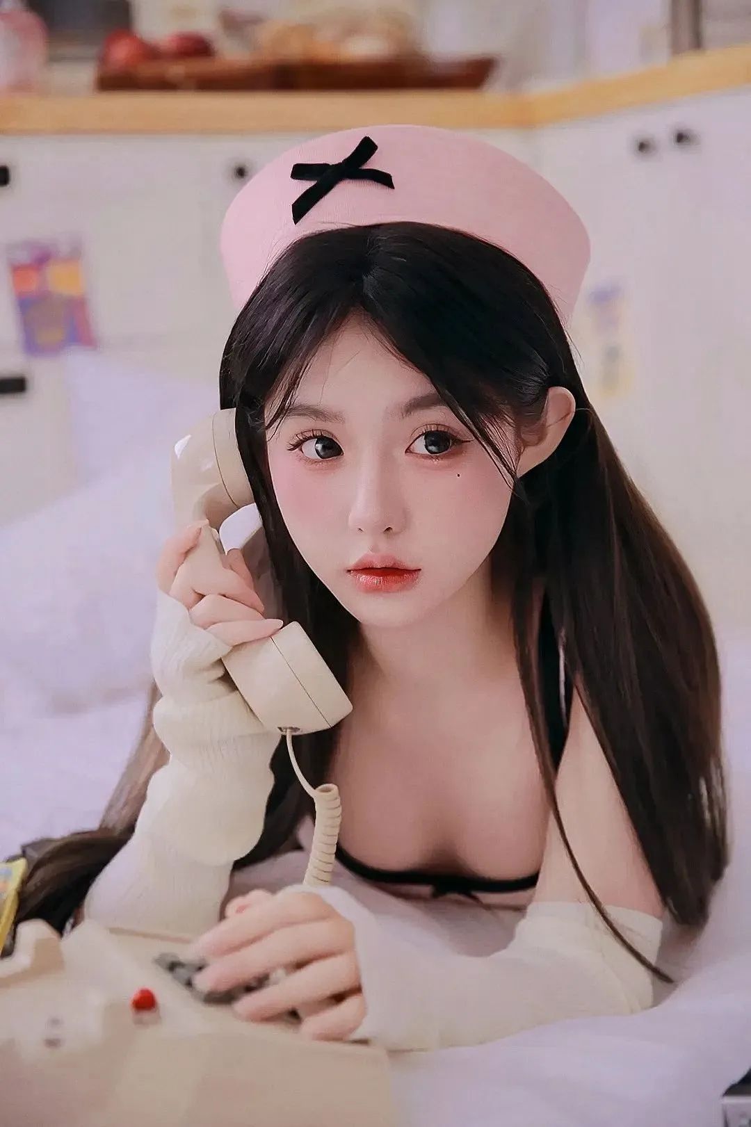 美女写真壁纸｜粉嫩甜美的小护士。 - 炫图天下