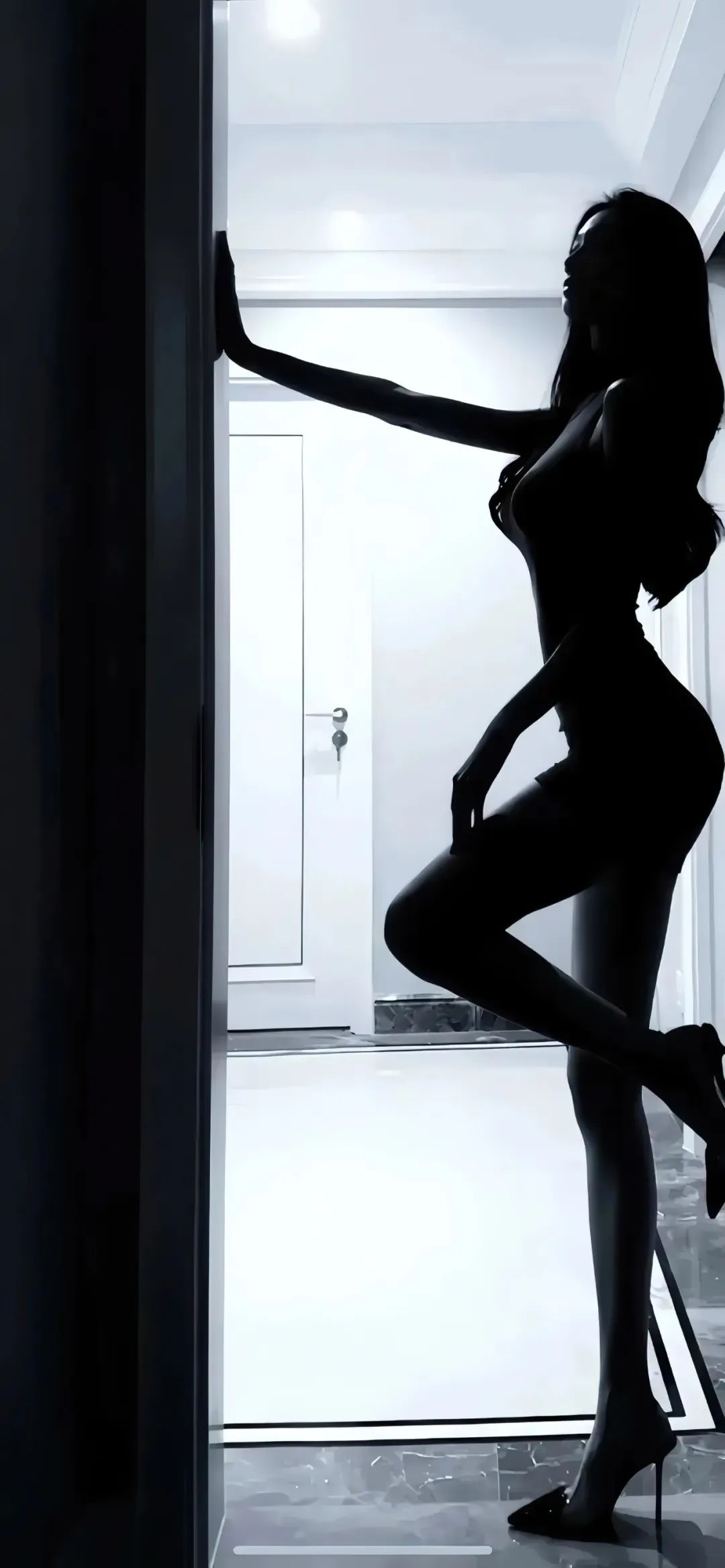 美女壁纸 | 是怕独念一个人太深刻 - 炫图天下