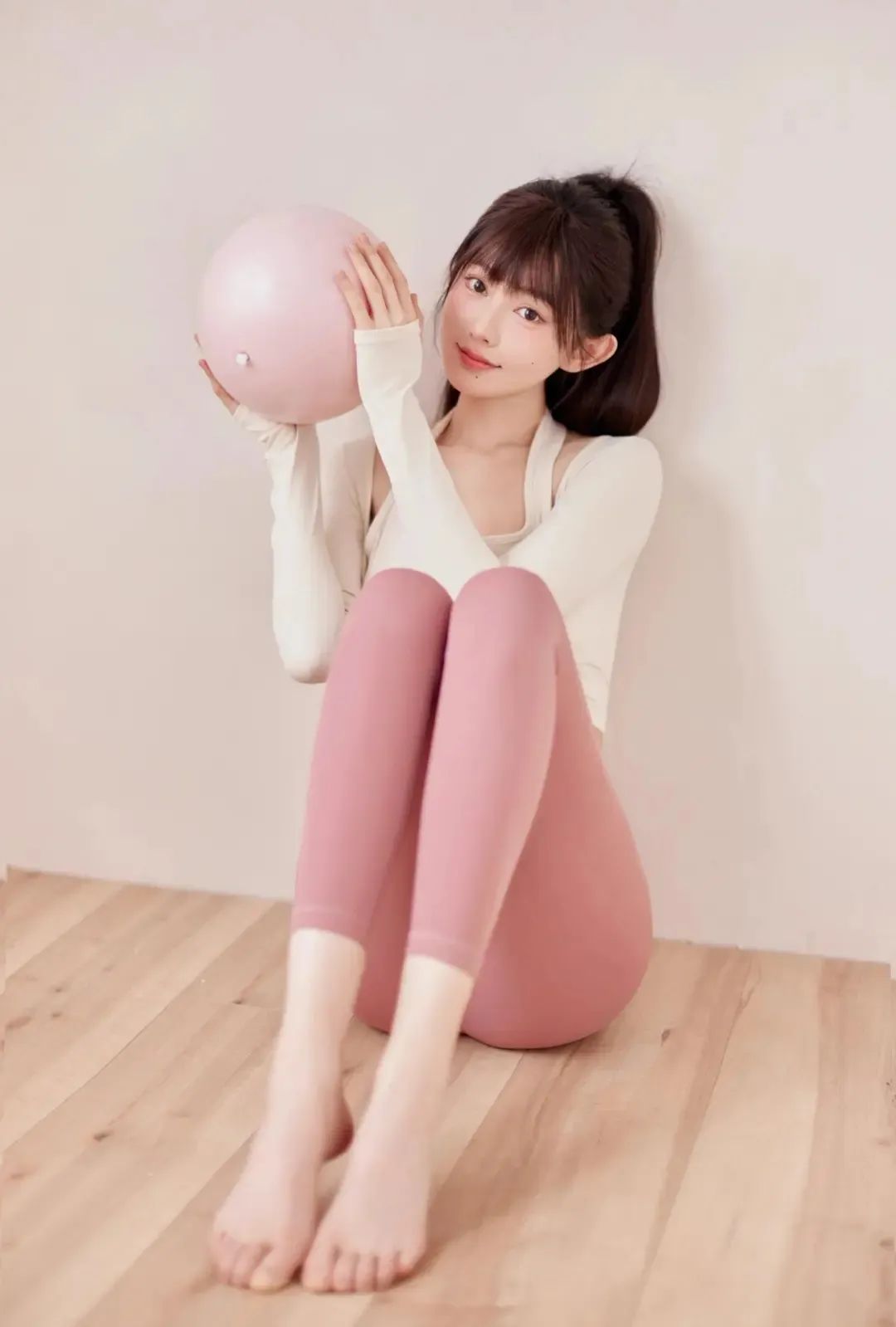 瑜伽妹妹性感写真 - 炫图天下