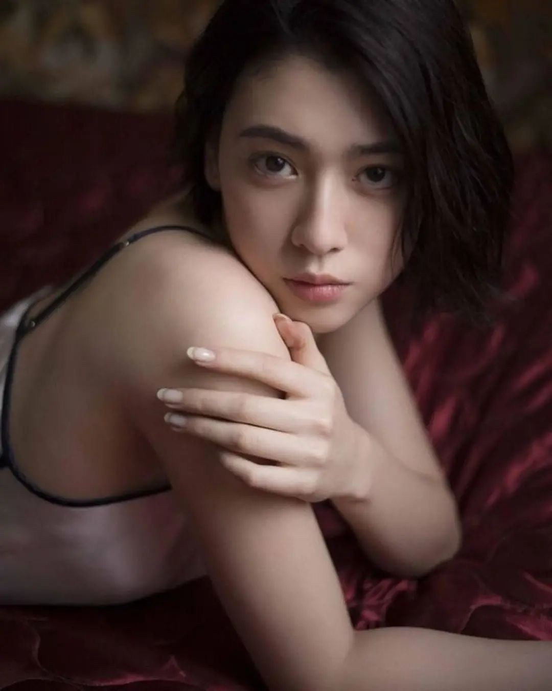 没有人能从三吉彩花的写真里出去 - 炫图天下
