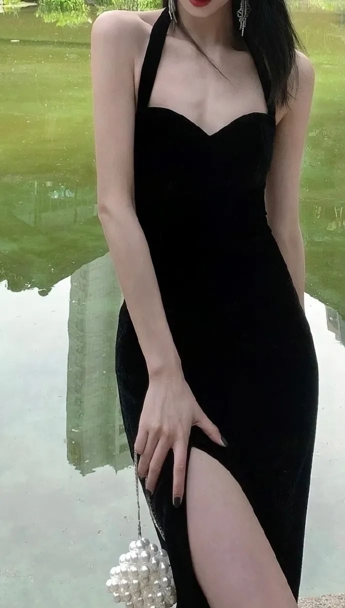 美女壁纸 | 身边的人来来去去她到底换了几张模样 - 炫图天下