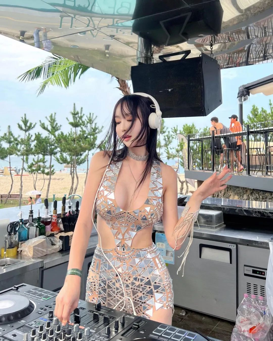 韩国顶级女DJ！凹凸有致，曲线玲珑，这身材太有感觉了 - 炫图天下