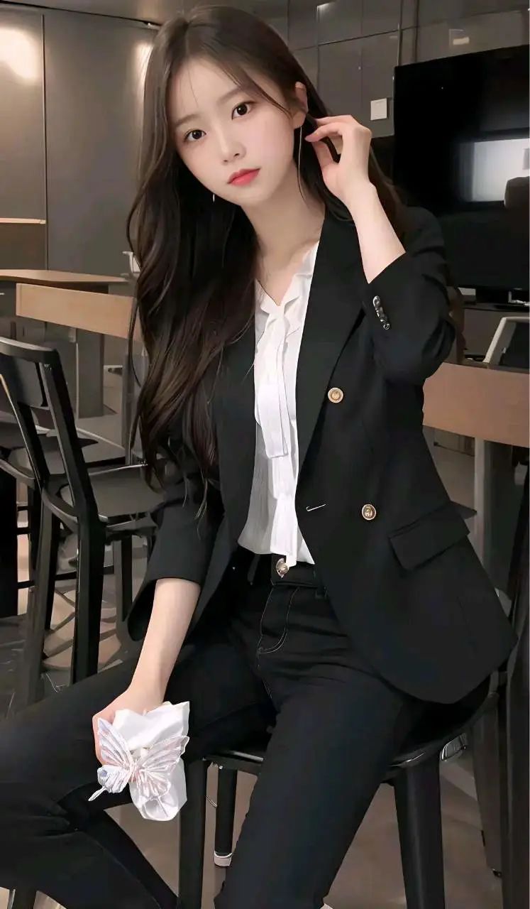 ai职业装少女壁纸：不曾恋爱过，但却爱过一个人 - 炫图天下