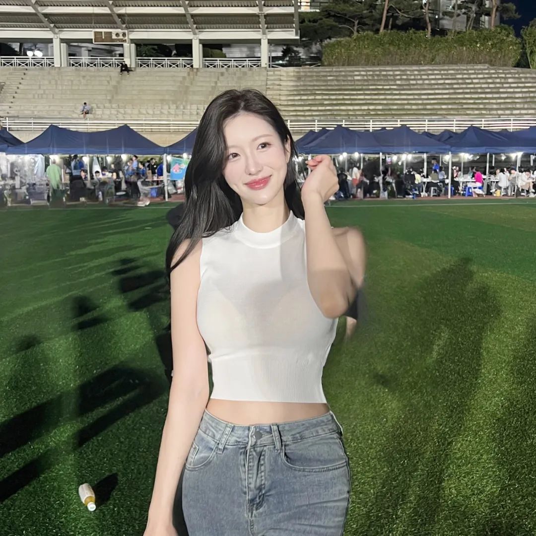 韩国奶茶妹妹！甜美怡人，清新脱俗，夕阳下的微笑让人爱了 - 炫图天下