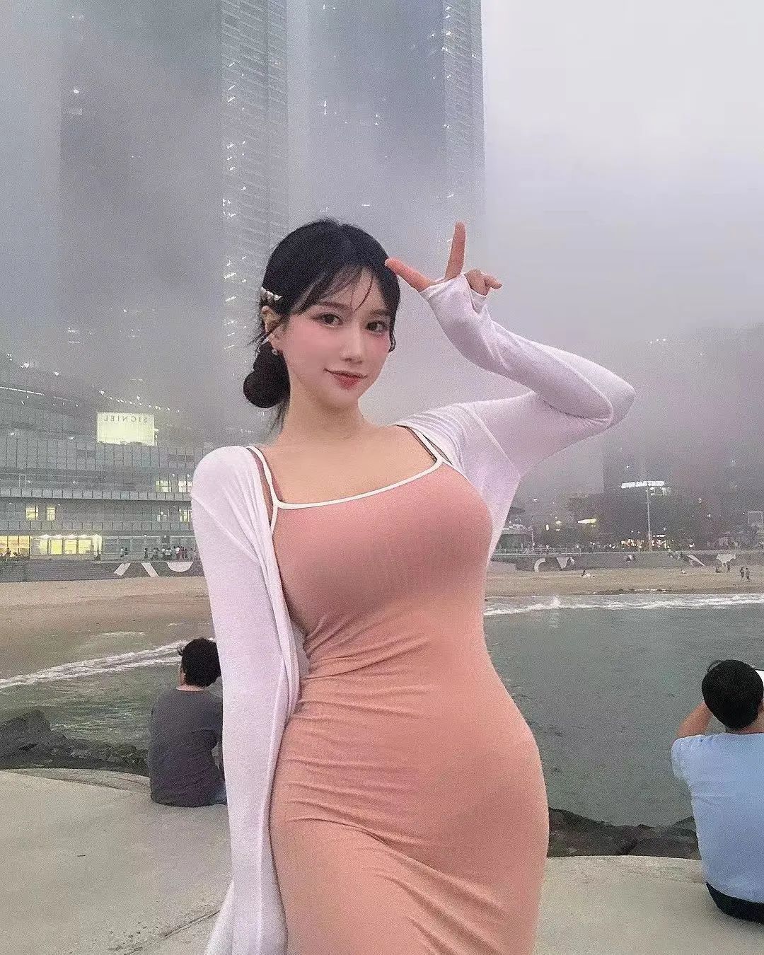 韩国气质网红妹妹，这身材太有料了 - 炫图天下
