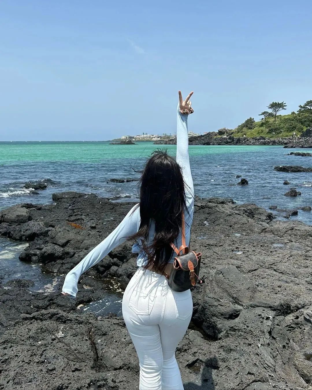 身材太绝了！腰臀比完美！炸裂炸裂！ - 炫图天下