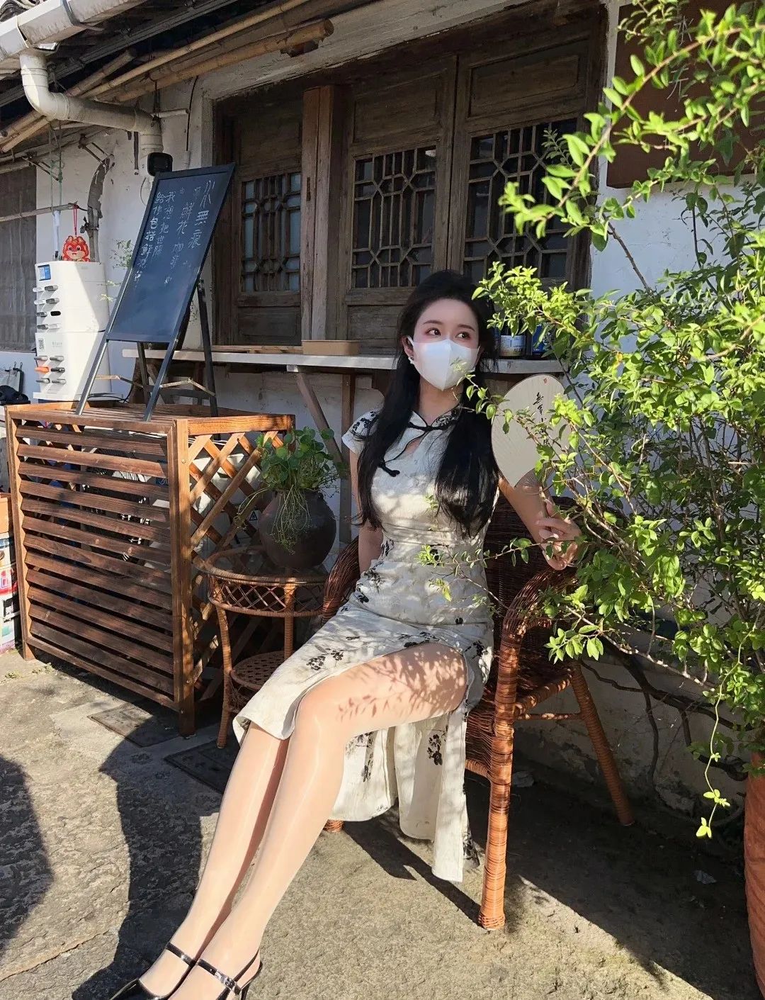 性感三件套：旗袍+高跟+丝袜 - 炫图天下