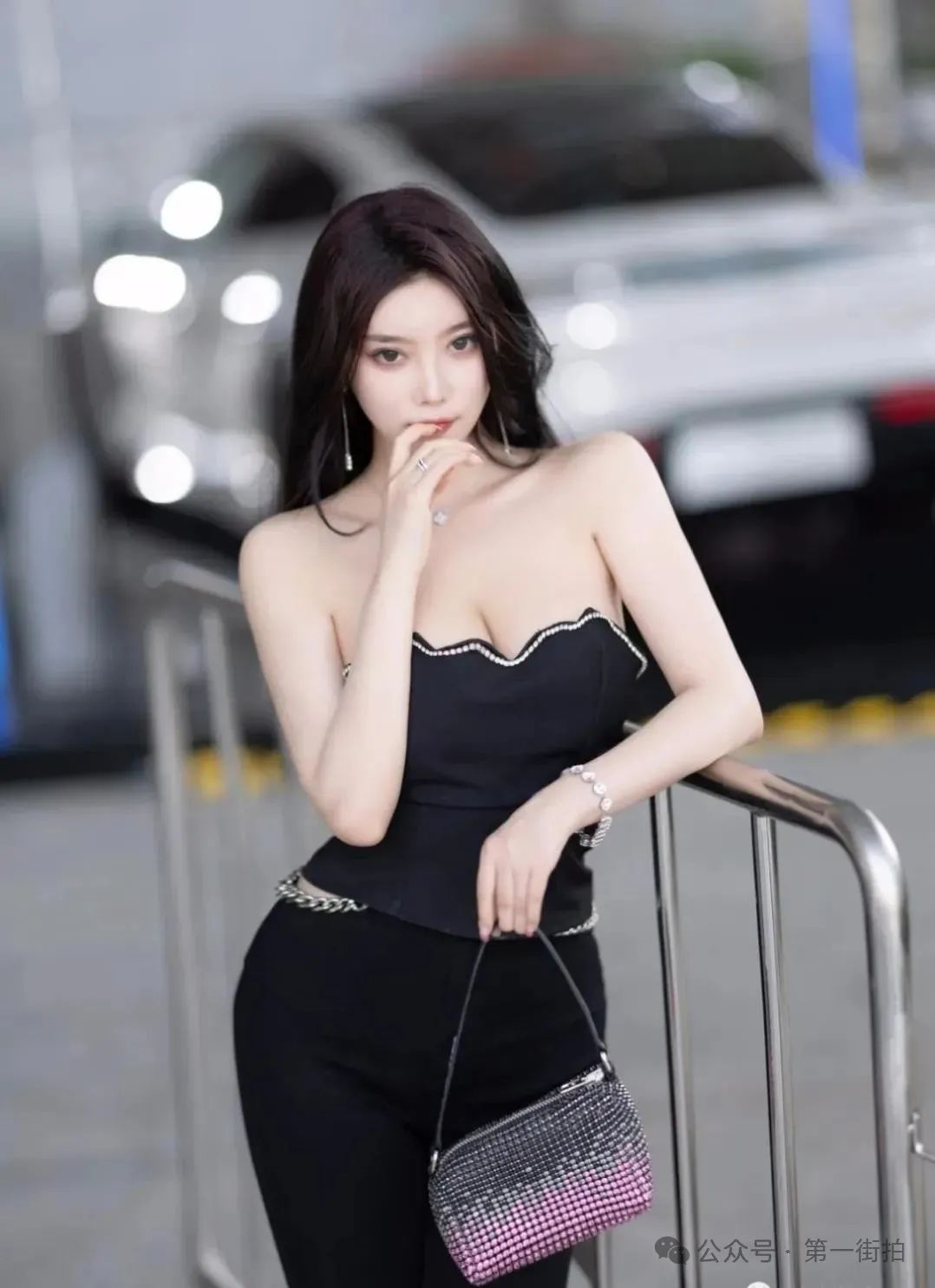 时尚性感的美眉 - 炫图天下