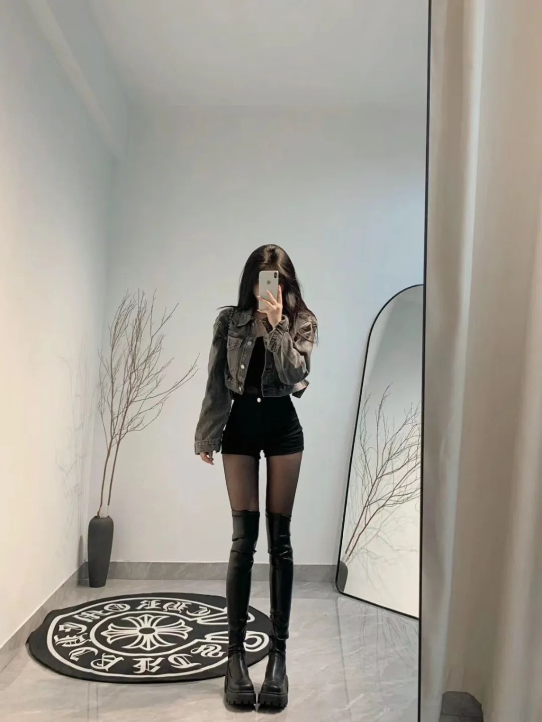 穿搭｜清冷又温柔 多巴胺的尽头是优衣库 - 炫图天下