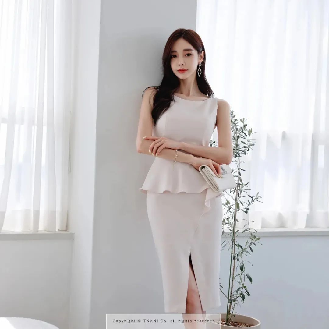 孙允珠图鉴881，背V秀背连衣裙 - 炫图天下