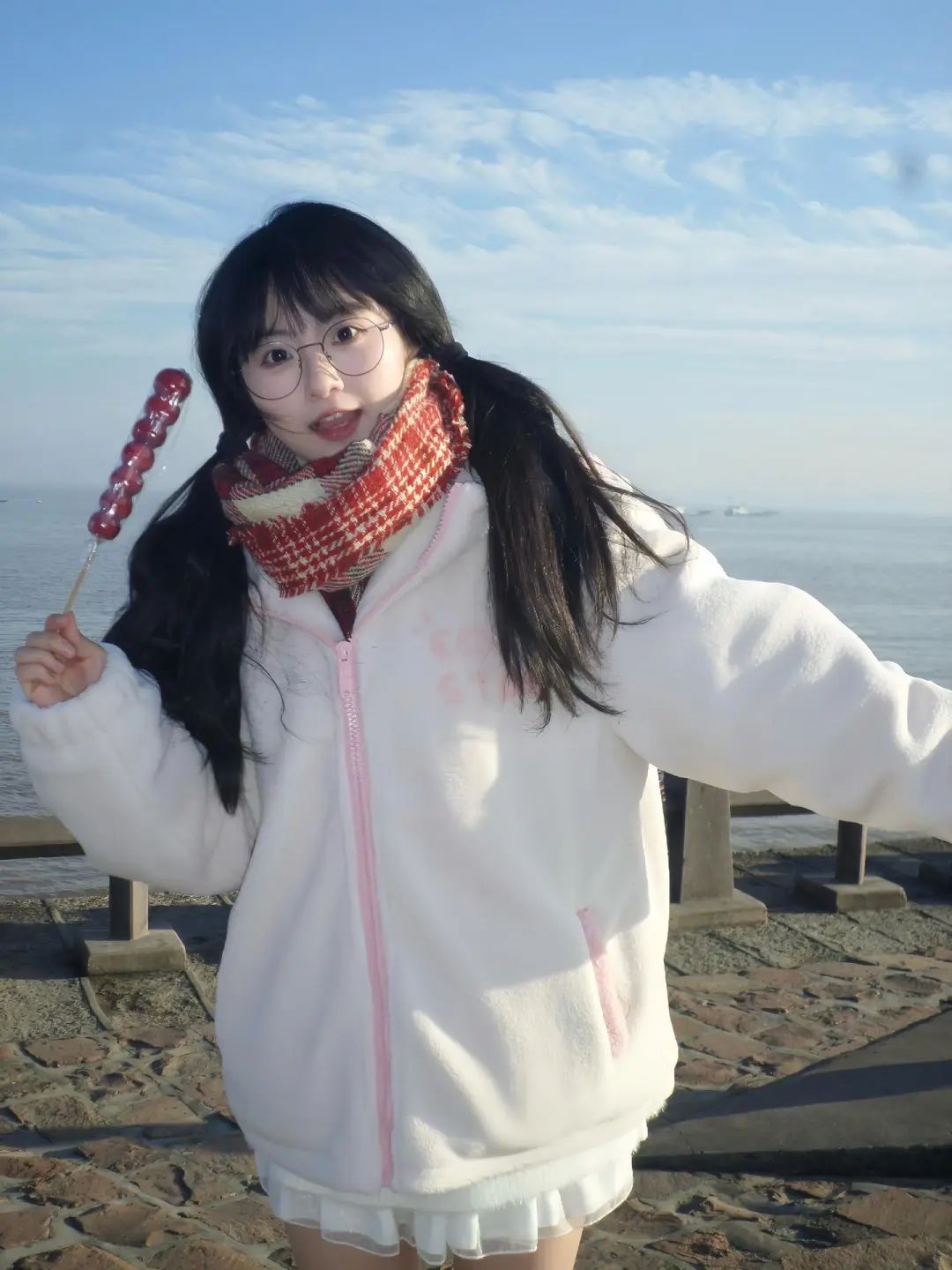 超可爱的娃娃脸美少女 - 炫图天下