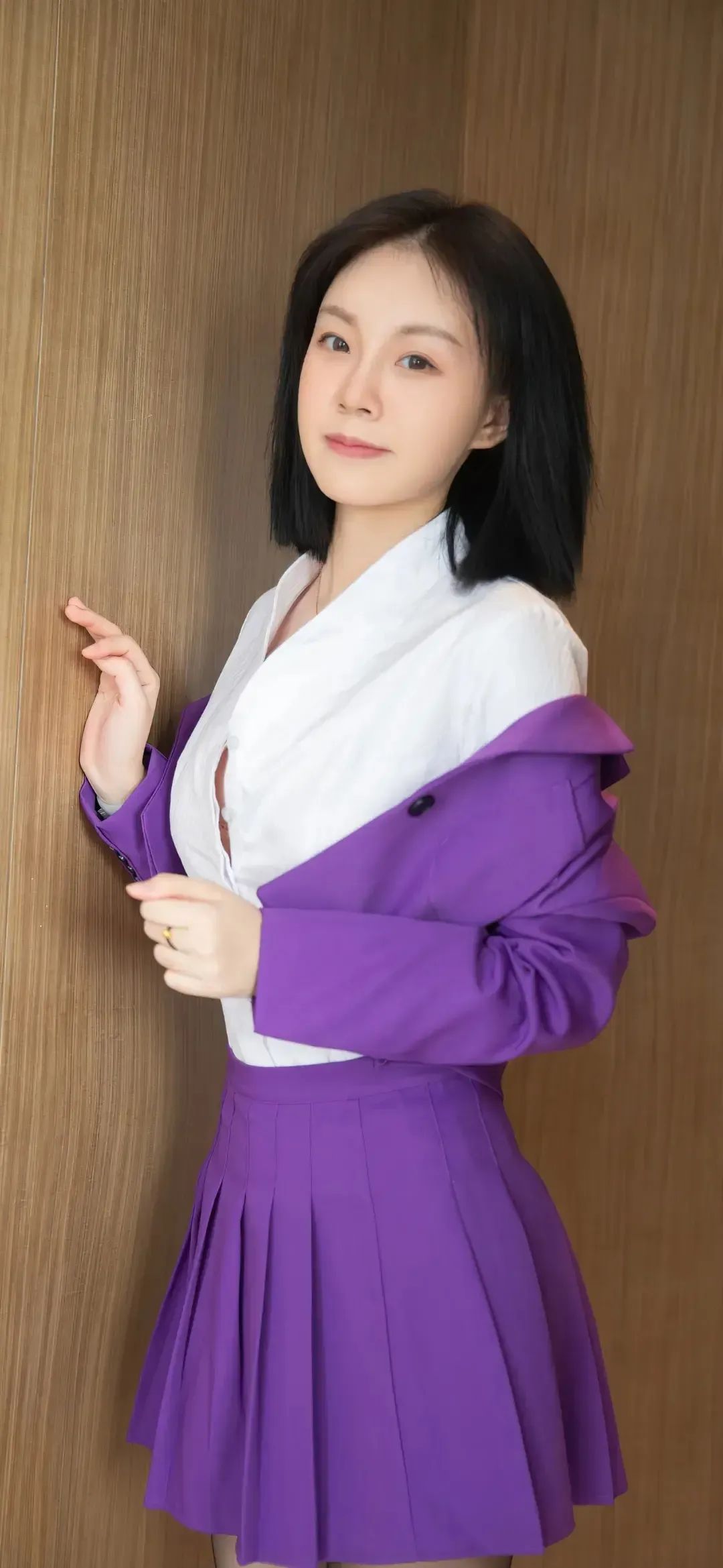 写真 | 气质高颜，紫色套装展现时尚魅力 - 炫图天下