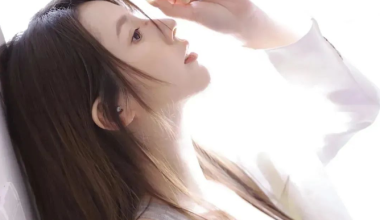 美眸如星，一眼万年丨美女壁纸 - 炫图天下