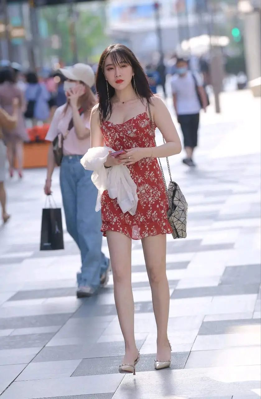 都市丽影：眉清目秀 - 炫图天下