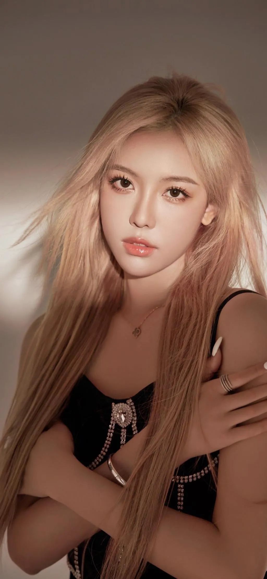 写真｜美艳的金发小仙女 - 炫图天下