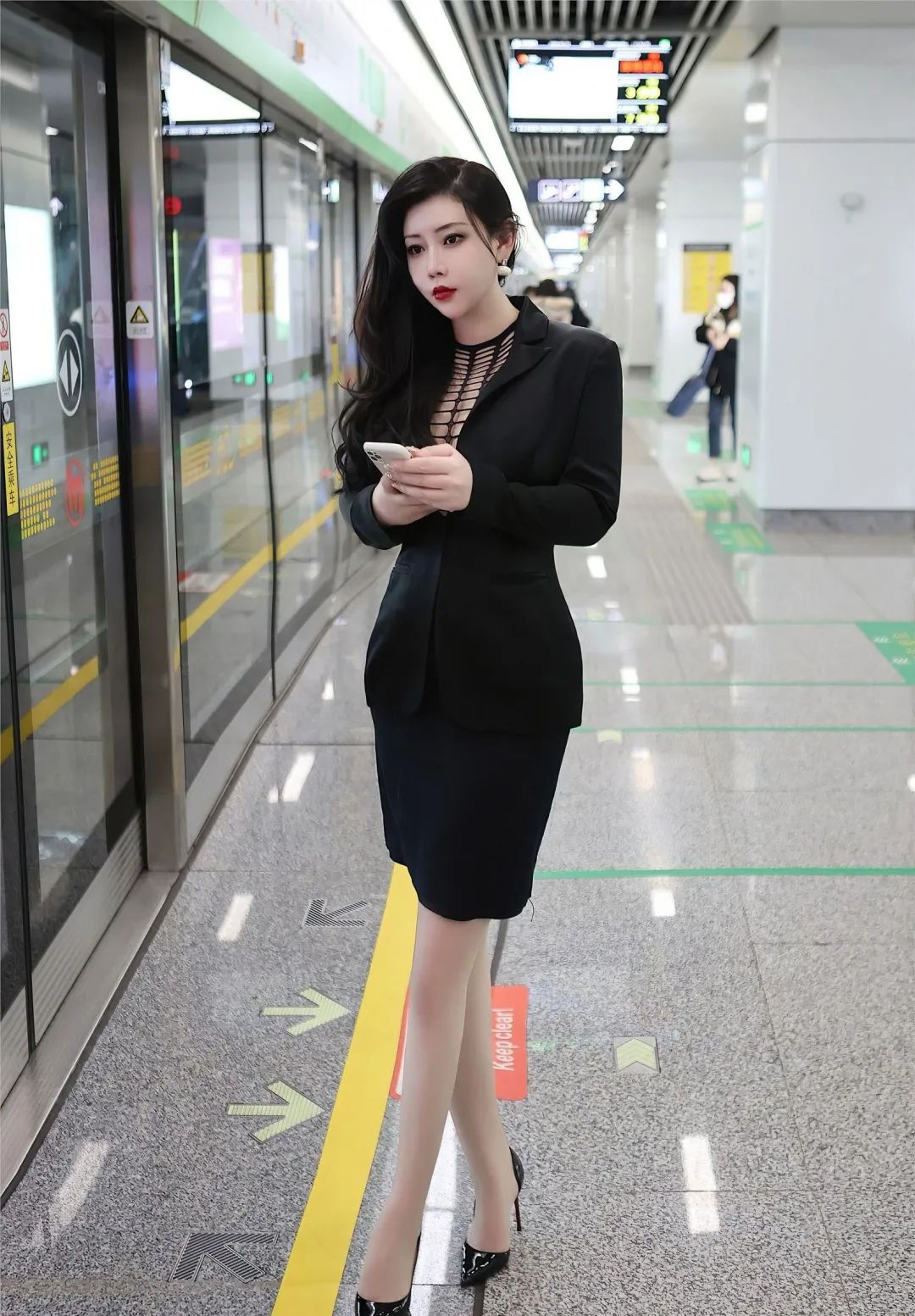 成熟御姐范，气质好有魅力！ - 炫图天下