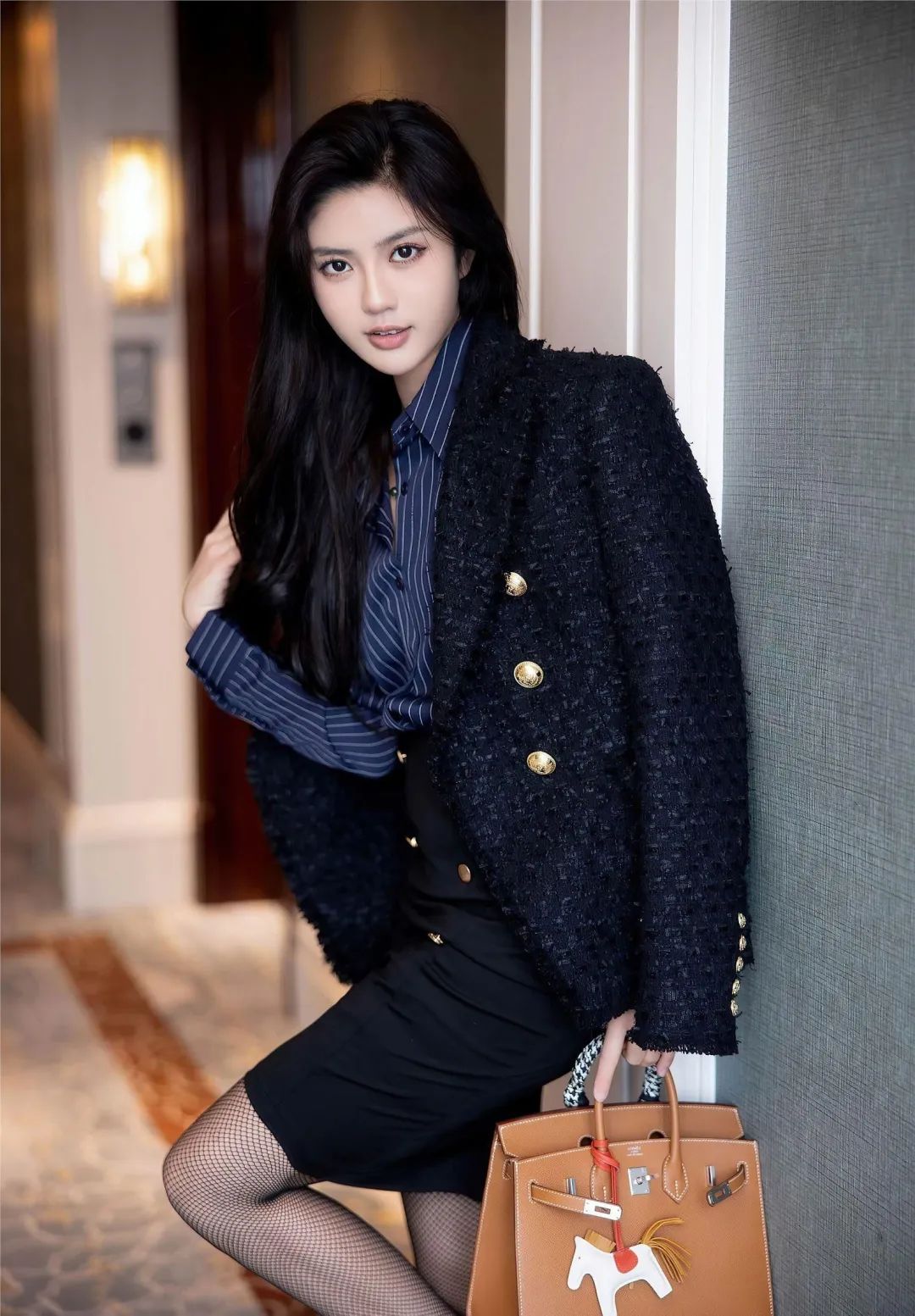 这穿着，真像霸道女总裁！ - 炫图天下