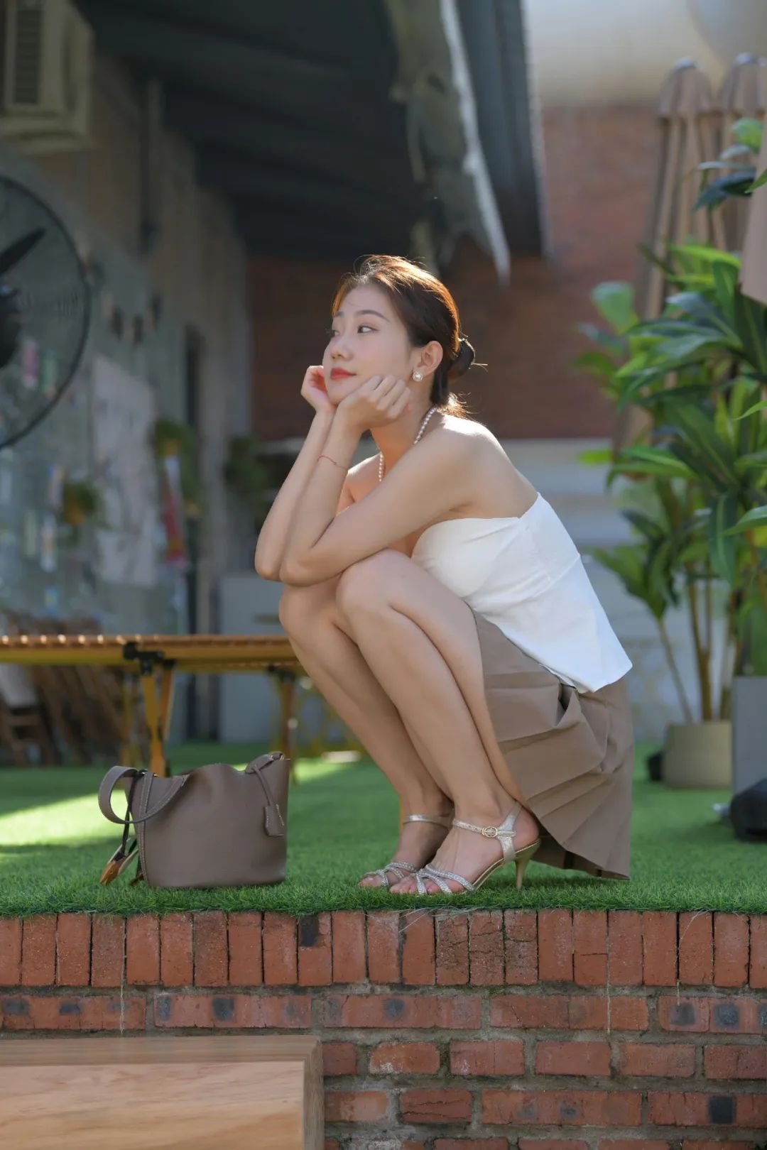 都市丽影：眉目如画 - 炫图天下