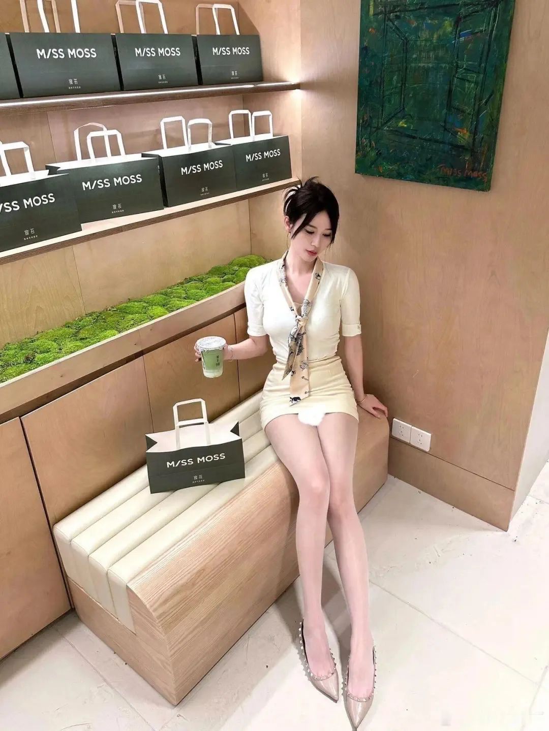 （福利）长腿、制服美女 - 炫图天下