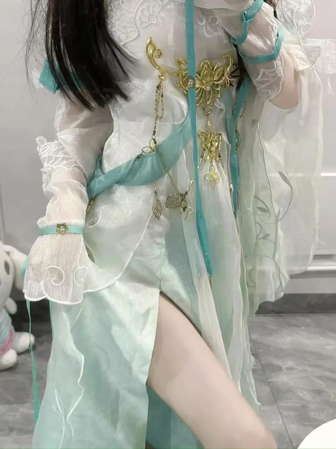 颜值cos：小姐姐的造型太美，美腿玉足太诱人了 - 炫图天下