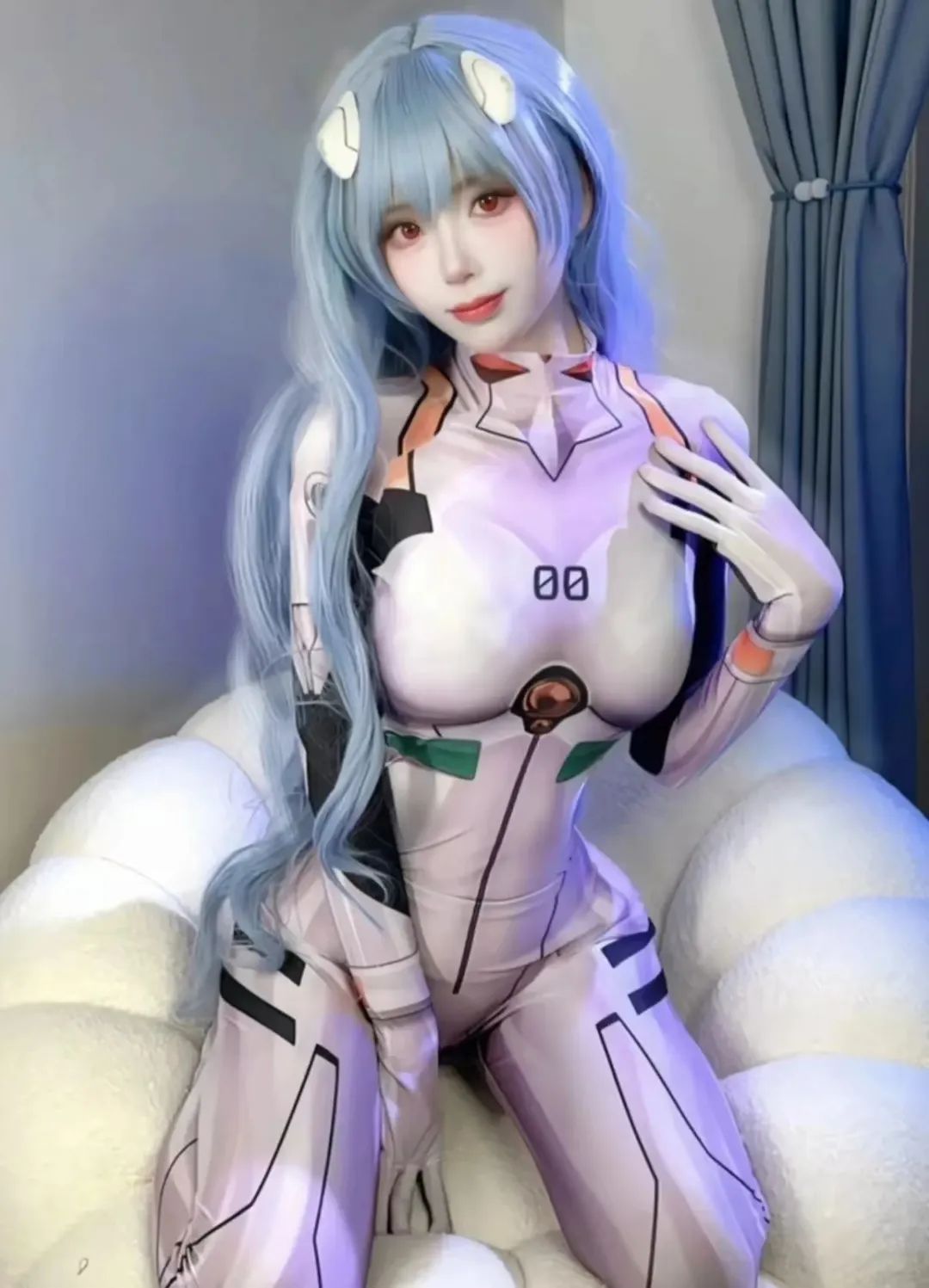 颜值cos：小姐姐的身材太完美了 - 炫图天下