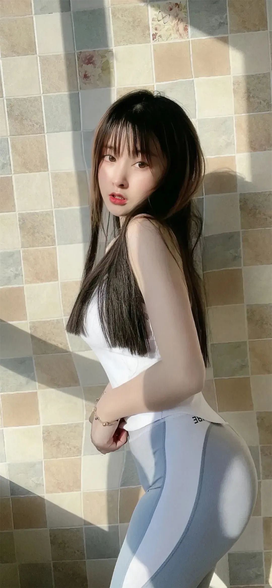 有史以来的性感天花板壁纸 - 炫图天下