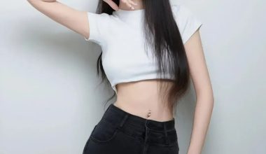 浅灰色背景9个动作，轻松拍出人美、身材好的大片 - 炫图天下