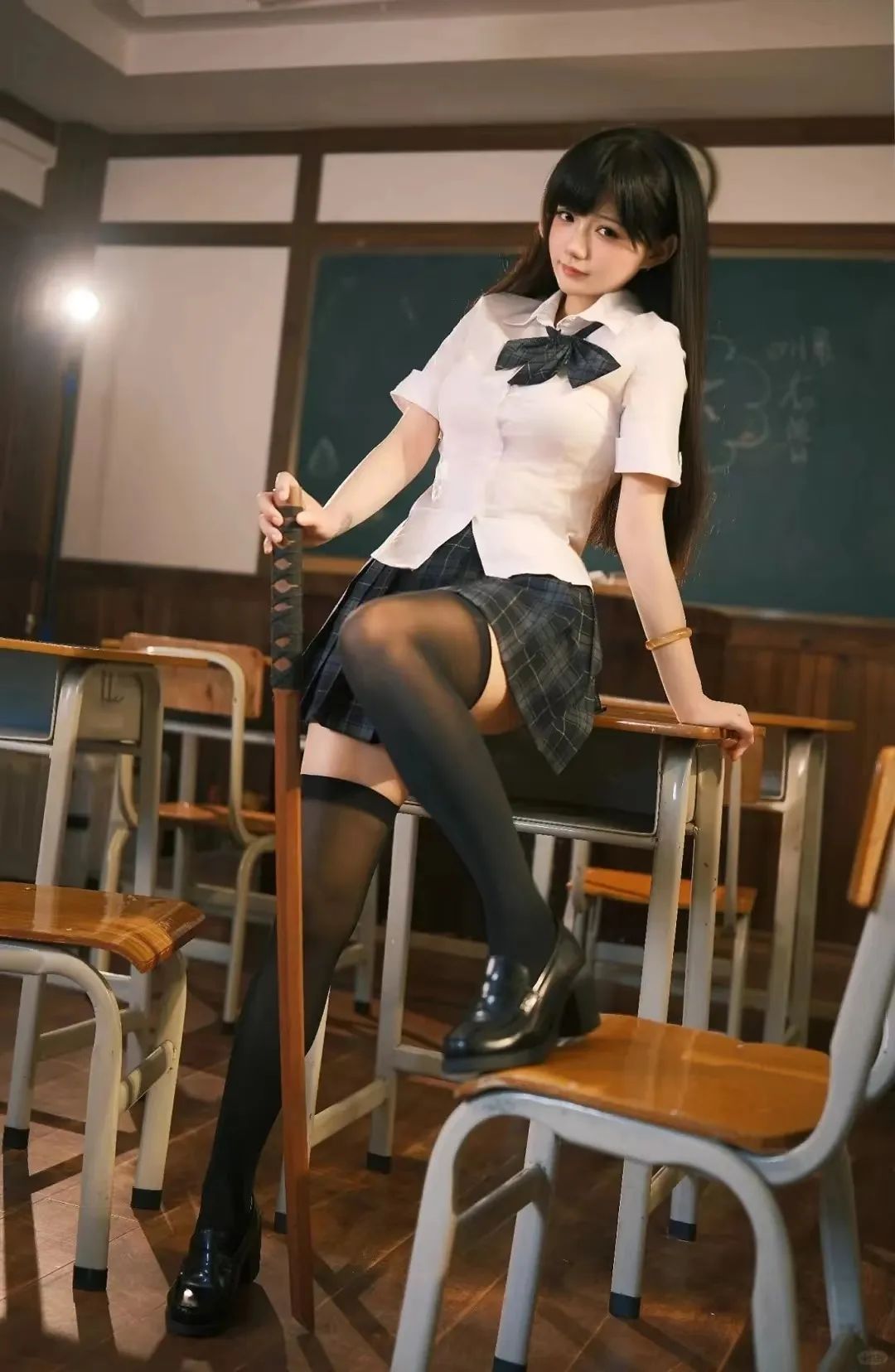 颜值cos，黑丝美腿的高中学姐，长相很甜美 - 炫图天下