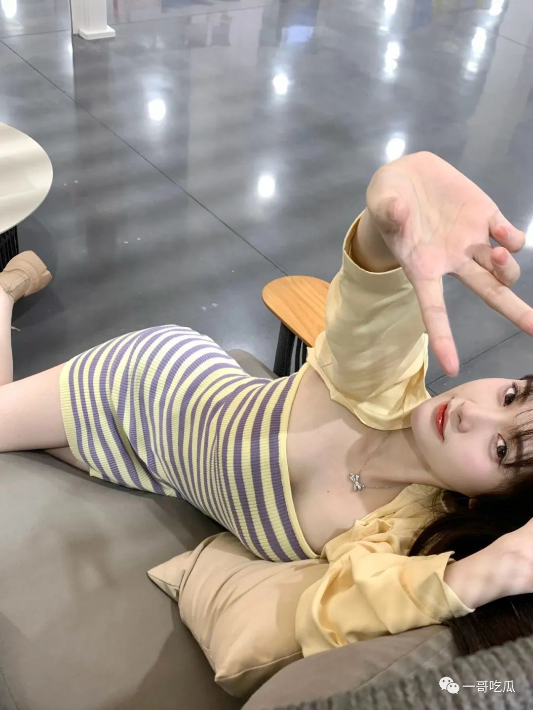 少女美图|好白的妹子 - 炫图天下