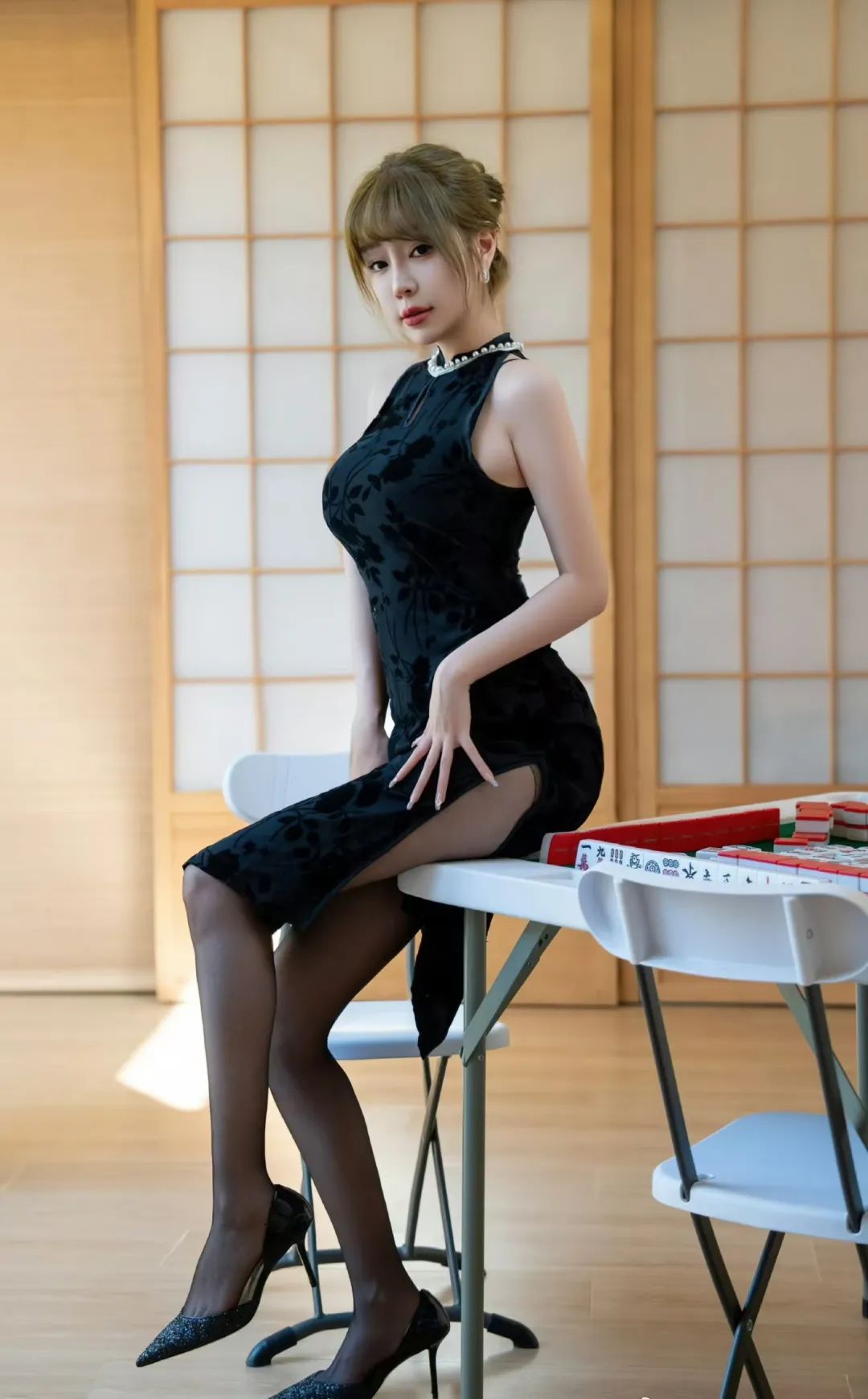 因麻将馆老板娘太美，我输了一晚！ - 炫图天下