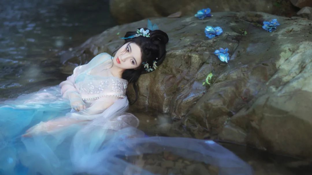 ?????????美女壁纸 | 好看的电脑壁纸 - 炫图天下