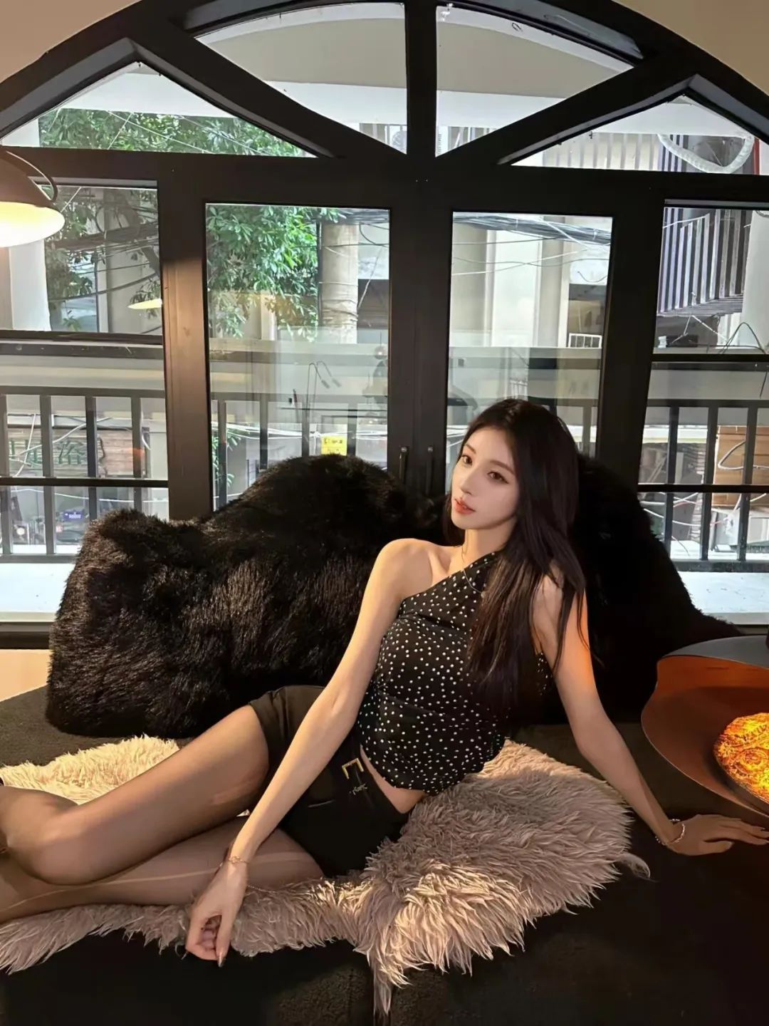 颜值cos，黑丝美腿的御姐，气质太迷人了 - 炫图天下