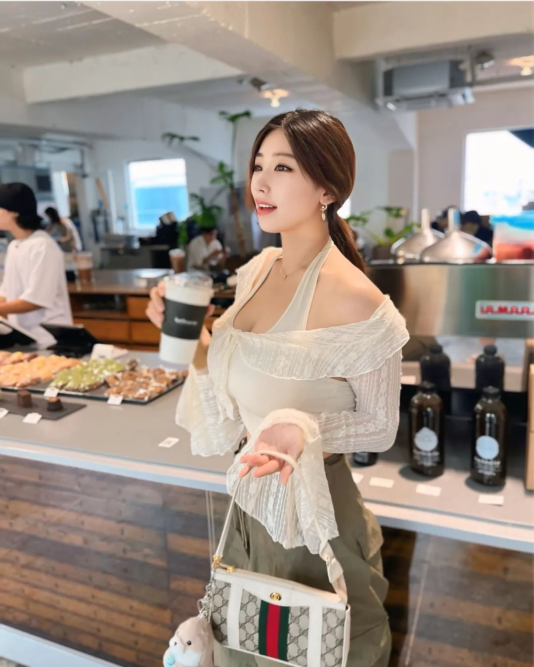 韩国极品少妇！SSS级颜值和身材，完美腰臀比，真的太润了 - 炫图天下