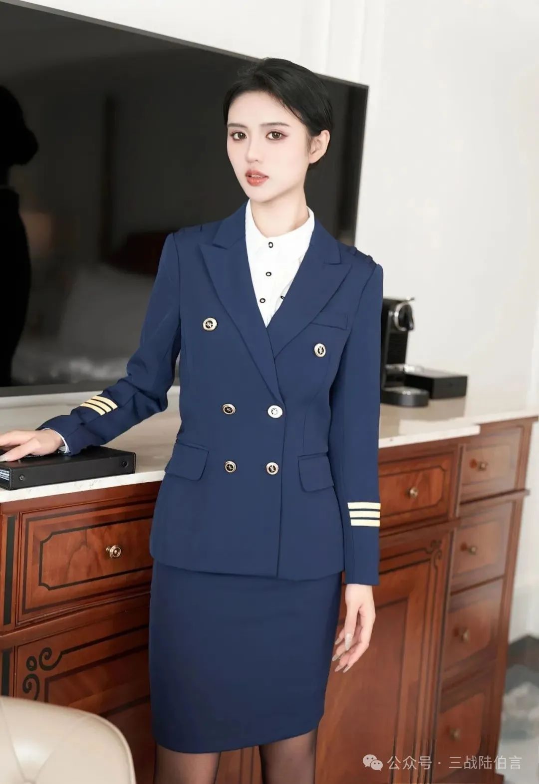 美女|超清御姐秘书照 后面两张图美极了 - 炫图天下