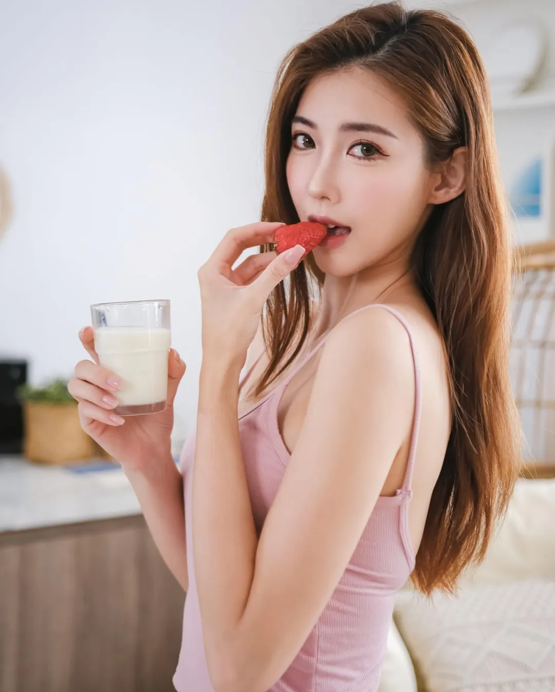 花边 | 是长腿台妹！我们有救啦~ - 炫图天下