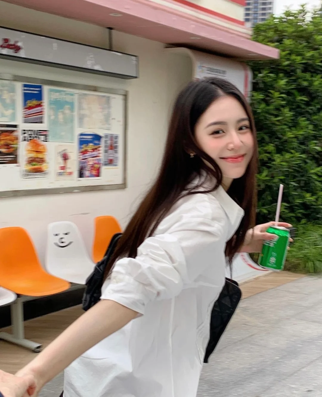 街拍女神！智秀翻版，秒杀了所有偶像！ - 炫图天下