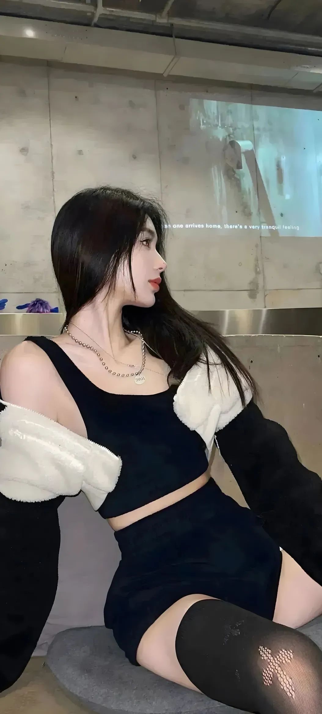 渣男壁纸 | 黑丝小奶猫 - 炫图天下