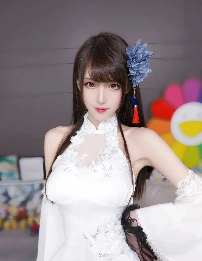 腐团儿COSER逸仙，雪白肌肤+美背，好不好看一眼便知 - 炫图天下