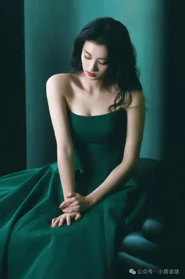 人间尤物王楚然，身材曲线优雅美妙，气质独特 - 炫图天下