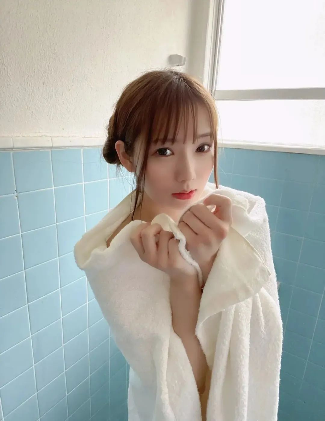 00后新晋女神！身材炸裂，纯欲天花板 - 炫图天下
