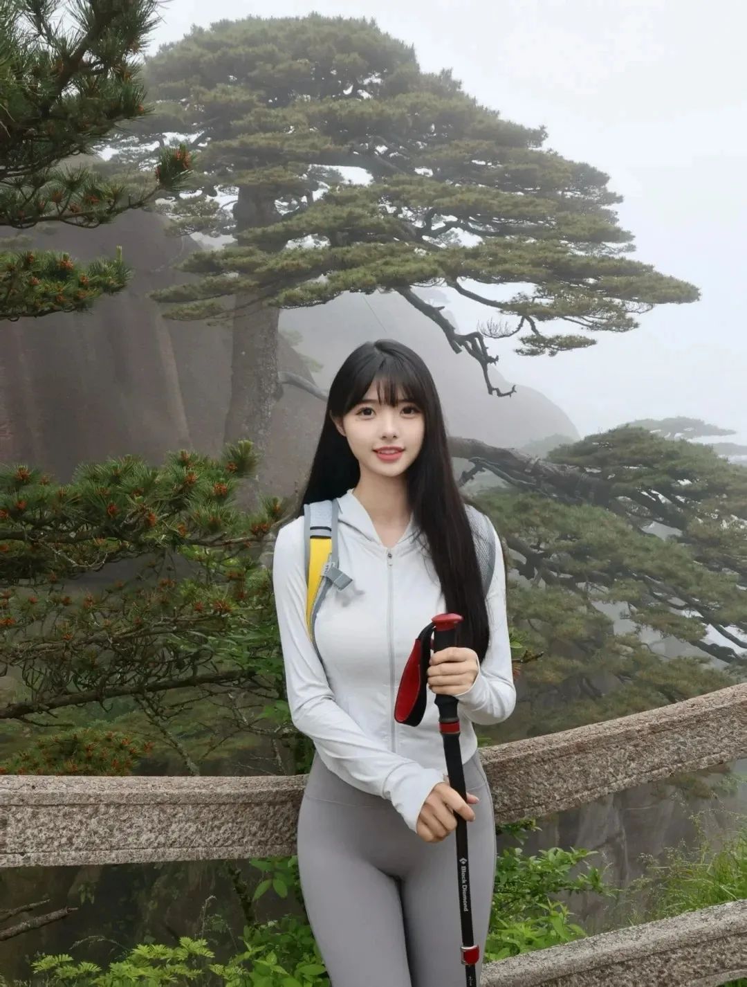 她爱穿瑜伽裤，一起爬山吗！？ - 炫图天下