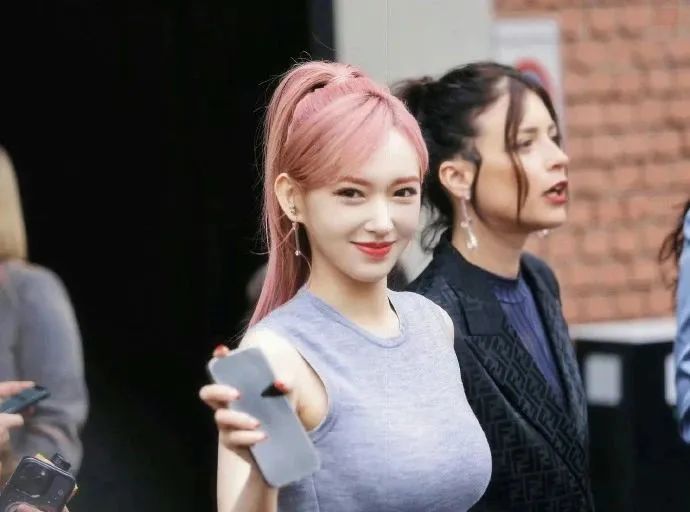 程潇的身材是真好啊，奶潇没白叫 - 炫图天下